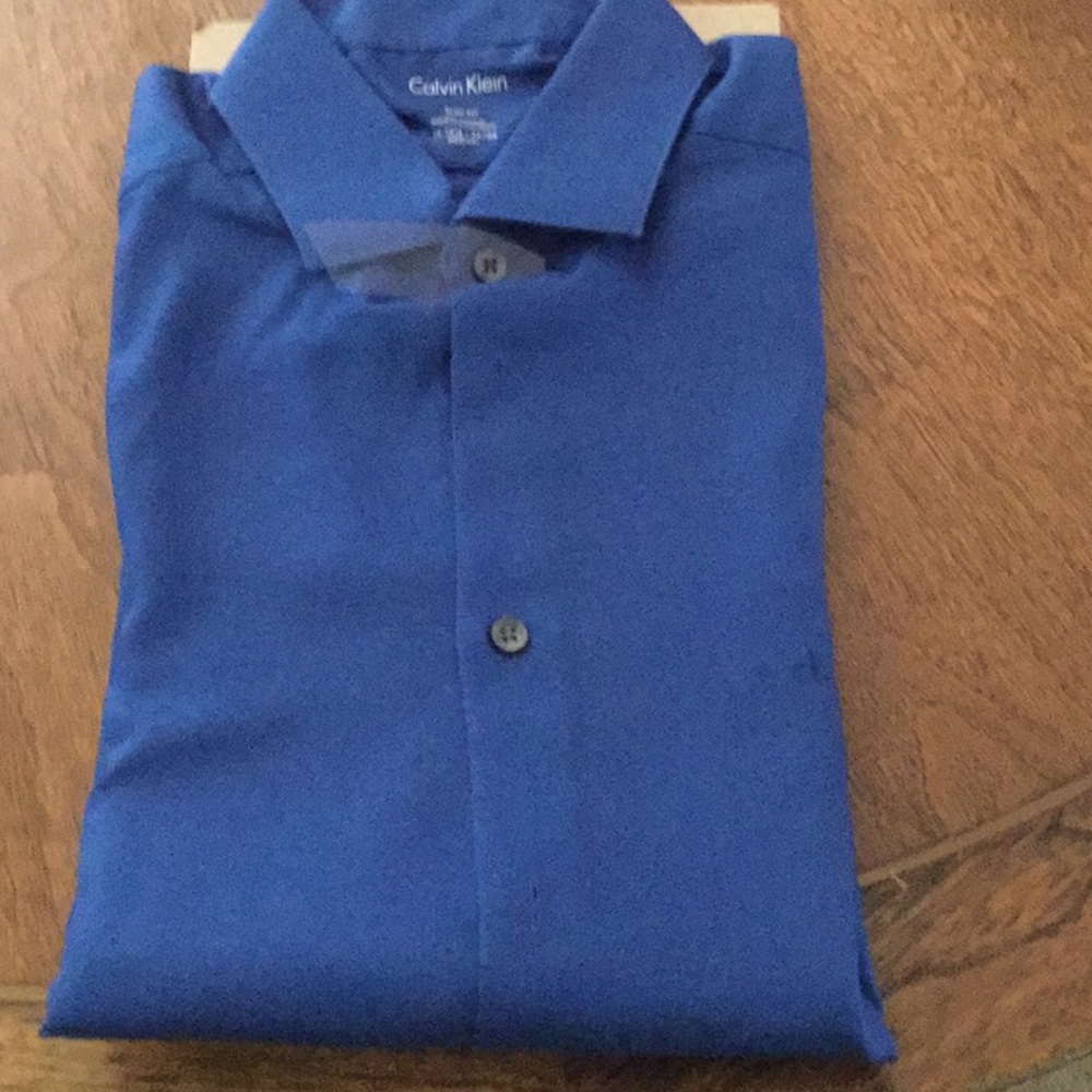 Button down men’s shirt